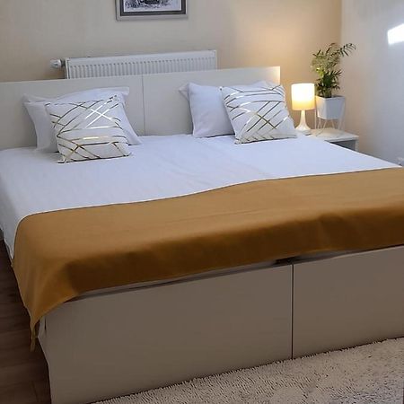 Elite Apartment Jasmina Bihać Buitenkant foto