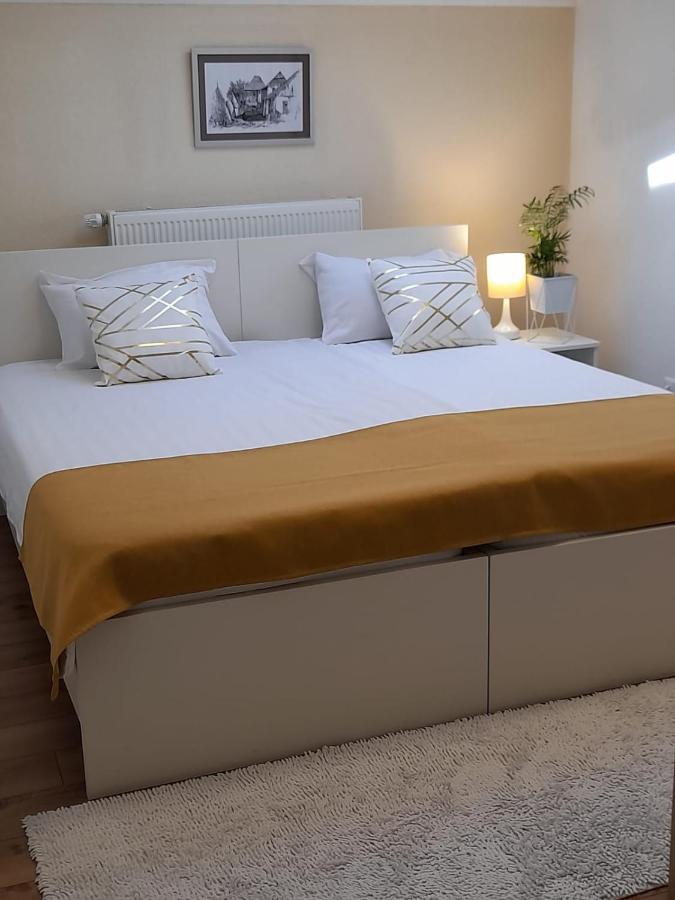 Elite Apartment Jasmina Bihać Buitenkant foto