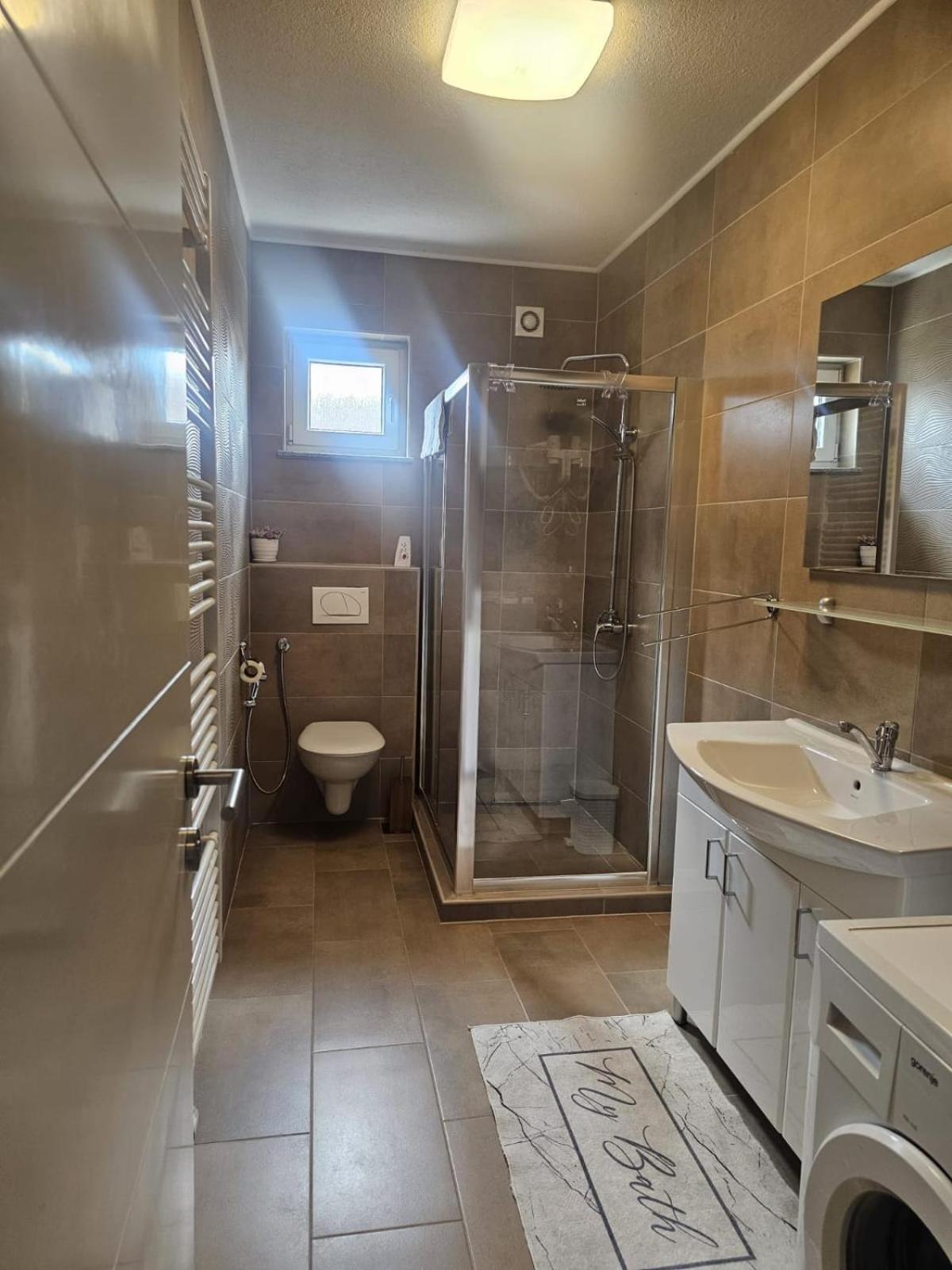 Elite Apartment Jasmina Bihać Buitenkant foto