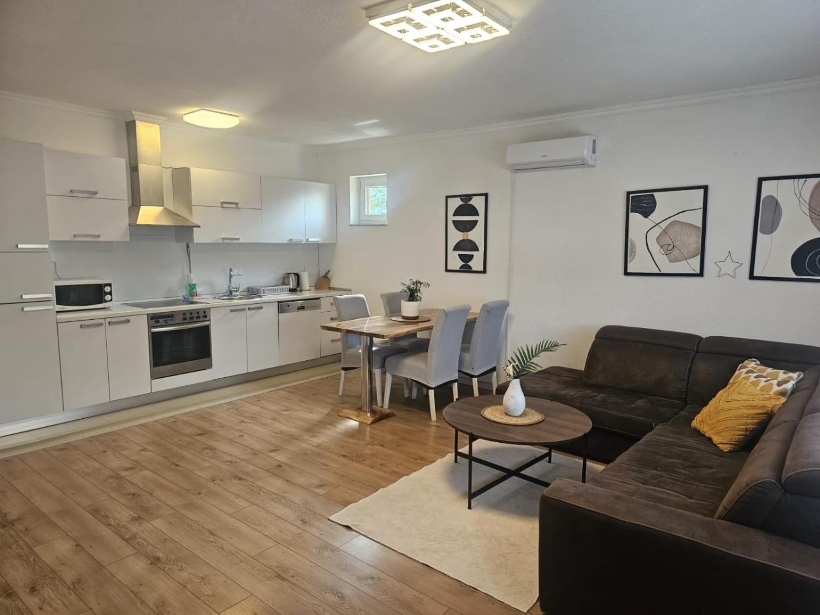 Elite Apartment Jasmina Bihać Buitenkant foto