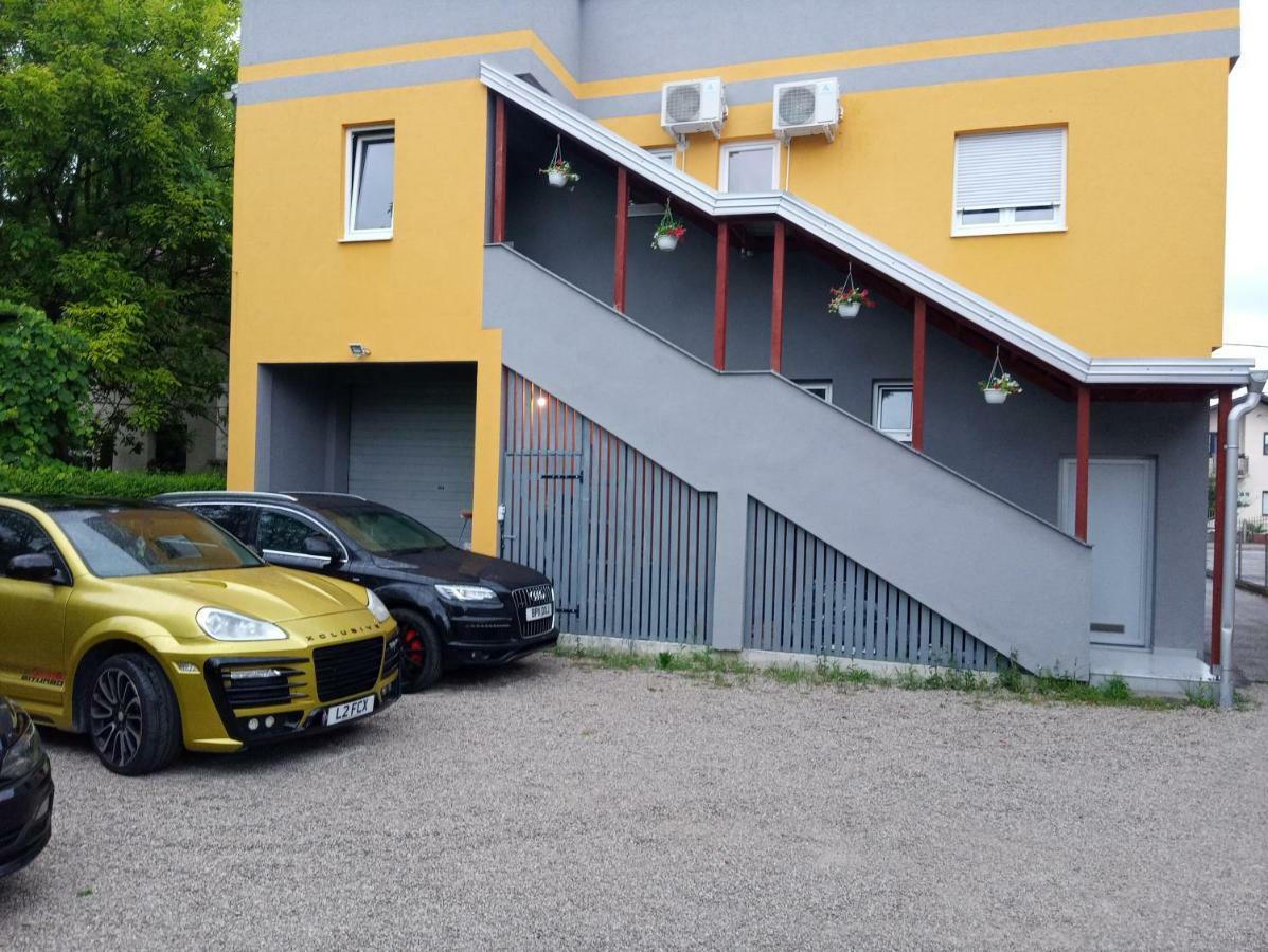 Elite Apartment Jasmina Bihać Buitenkant foto